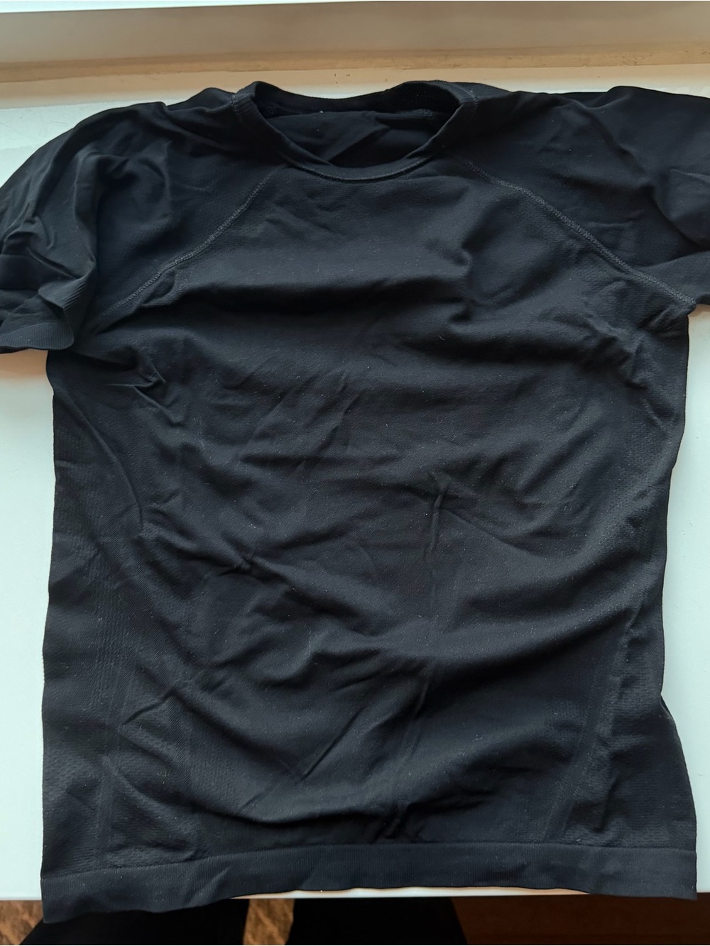Athleta short sleeve momentum black tee
